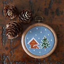 Load image into Gallery viewer, Snowy Ski Chalet Christmas Decoration – Blue Spruce 3" Hoop Ornament